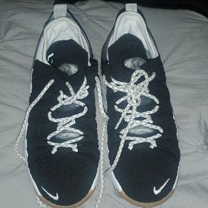 Lebron Sneakers
